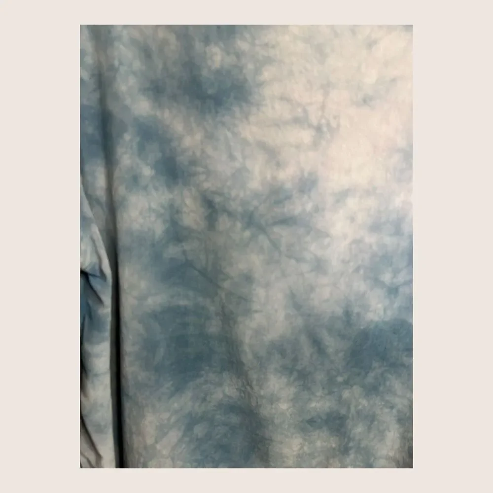 🌫️ LARGE RECYCLED HAND TIE DYED AMERICAN APPAREL DO OVER STUDIO 100% SILK TOP - Picture 2 of 5